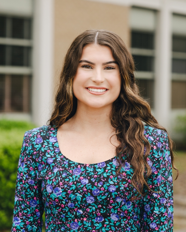 Gabrielle Stopa headshot